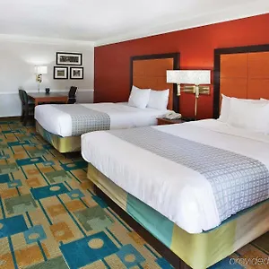 La Quinta By Wyndham Midtown Hotel